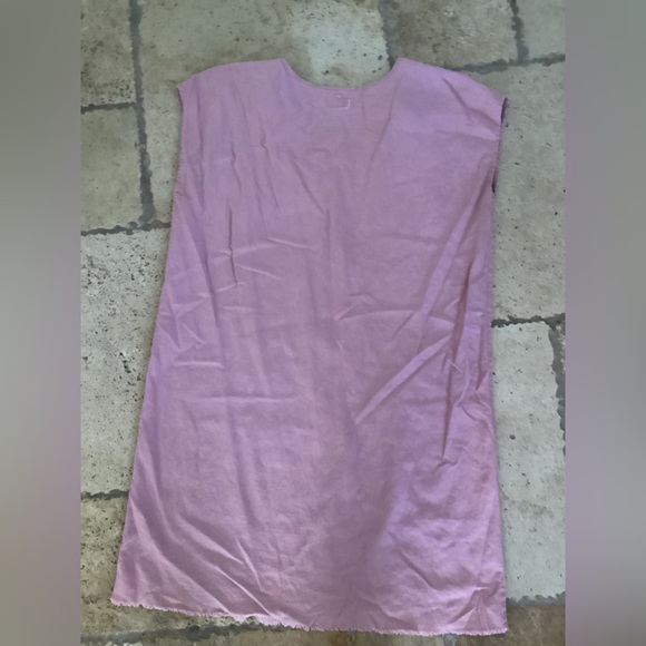 Urban Renewal tank dress-SZ SMALL
PIT TO PIT 18”
Length 32” - Picture 2 of 3